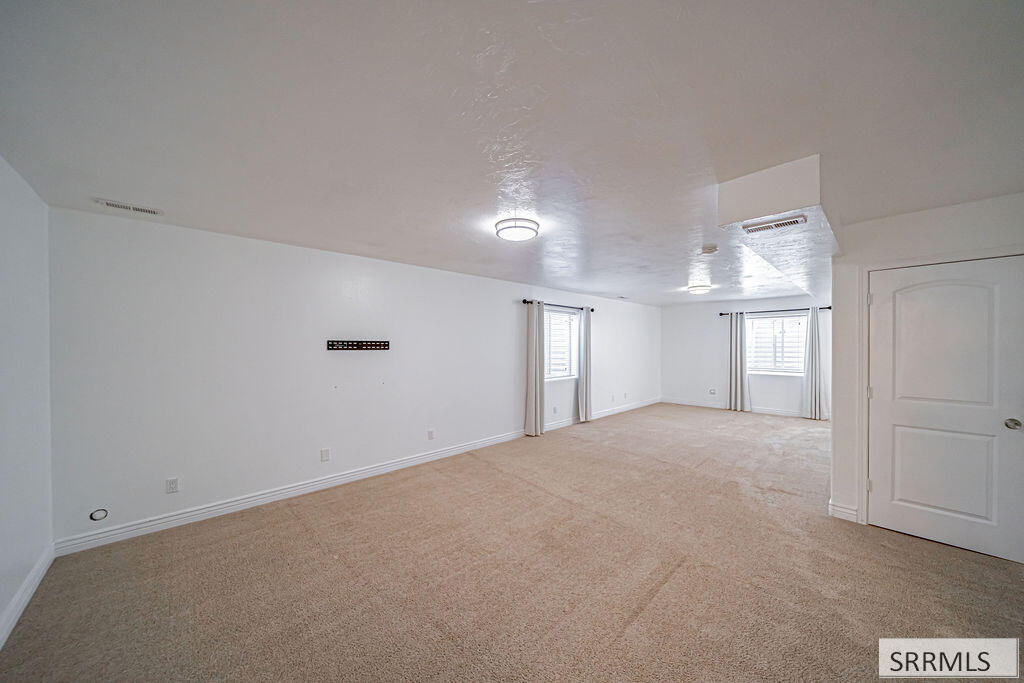 341 Oaktrail Drive Property Photo 42