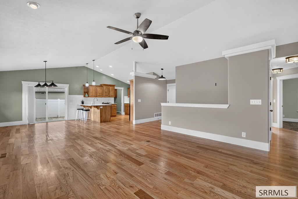 2450 Skylar Property Photo 3