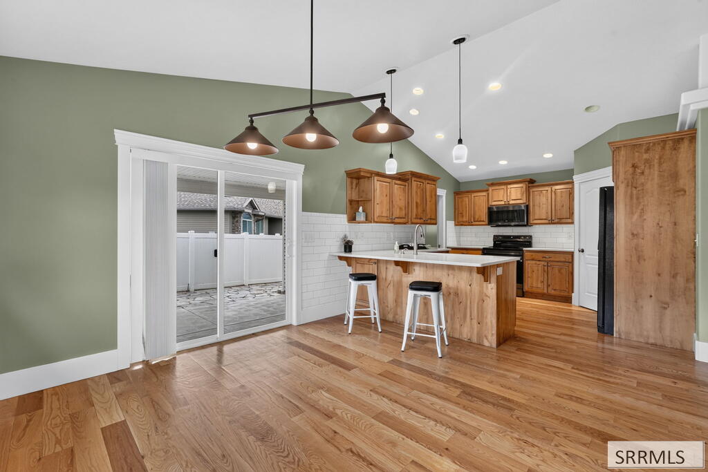2450 Skylar Property Photo 7