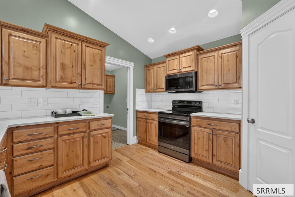 2450 Skylar Property Photo 10