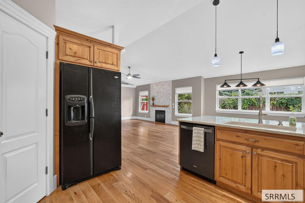 2450 Skylar Property Photo 12
