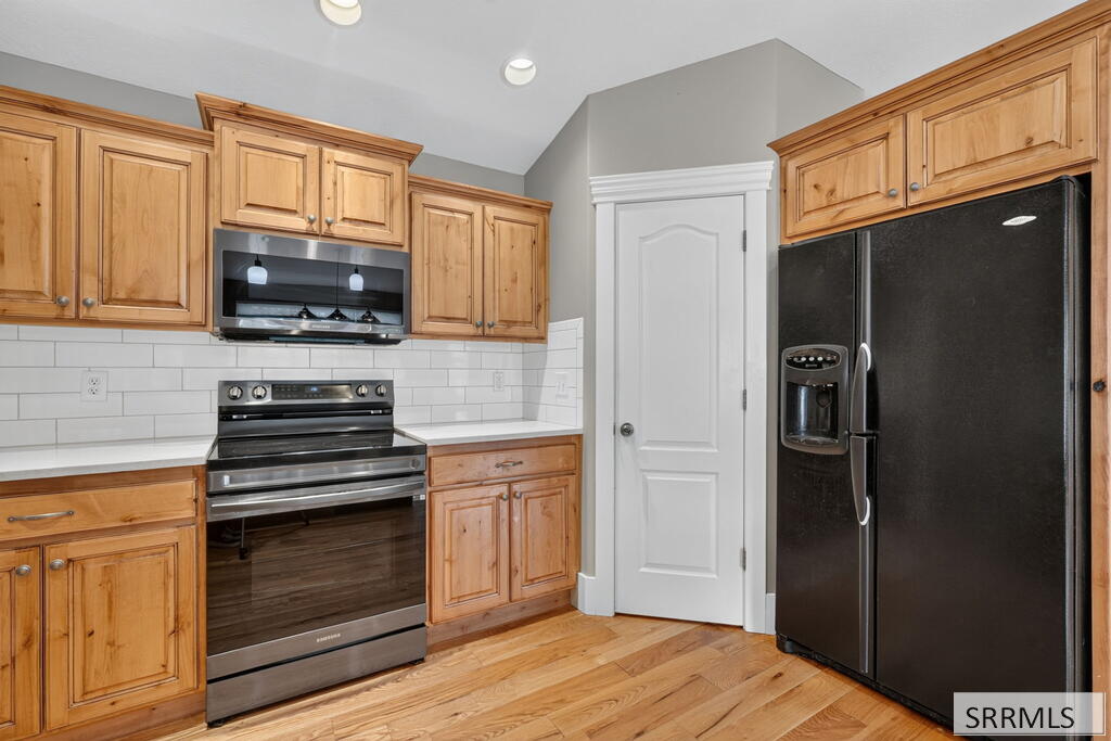 2450 Skylar Property Photo 13