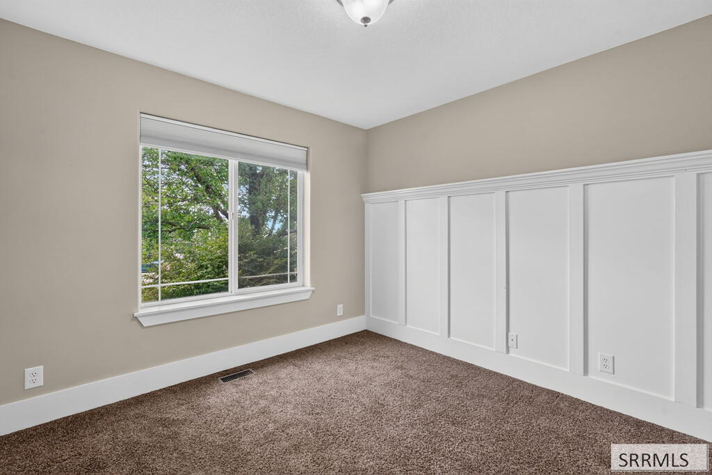 2450 Skylar Property Photo 25