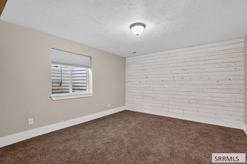 2450 Skylar Property Photo 35