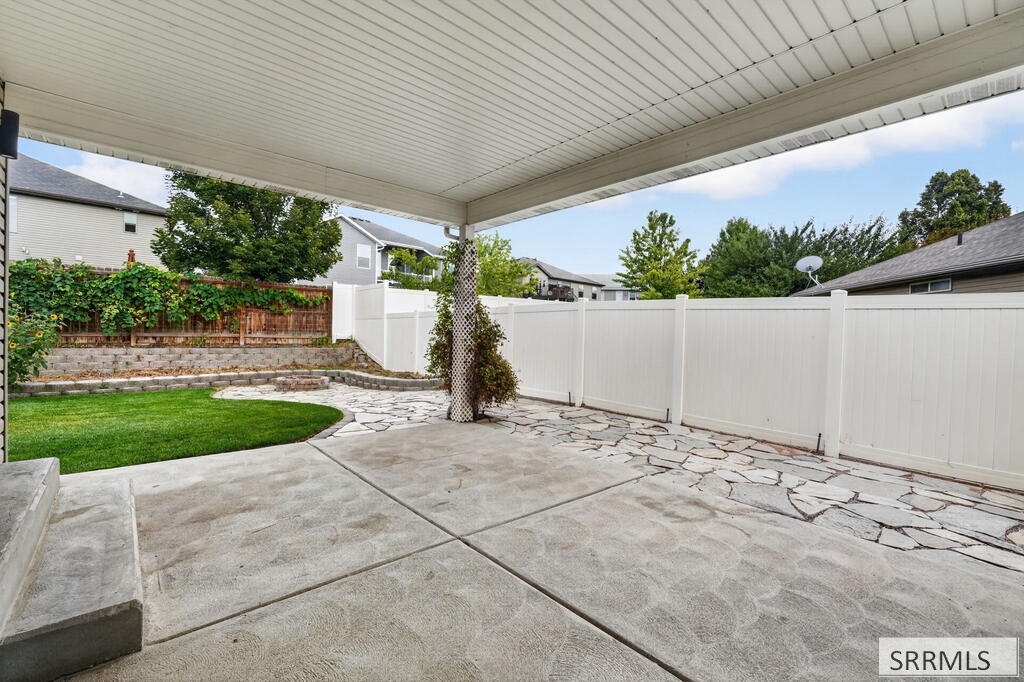 2450 Skylar Property Photo 42