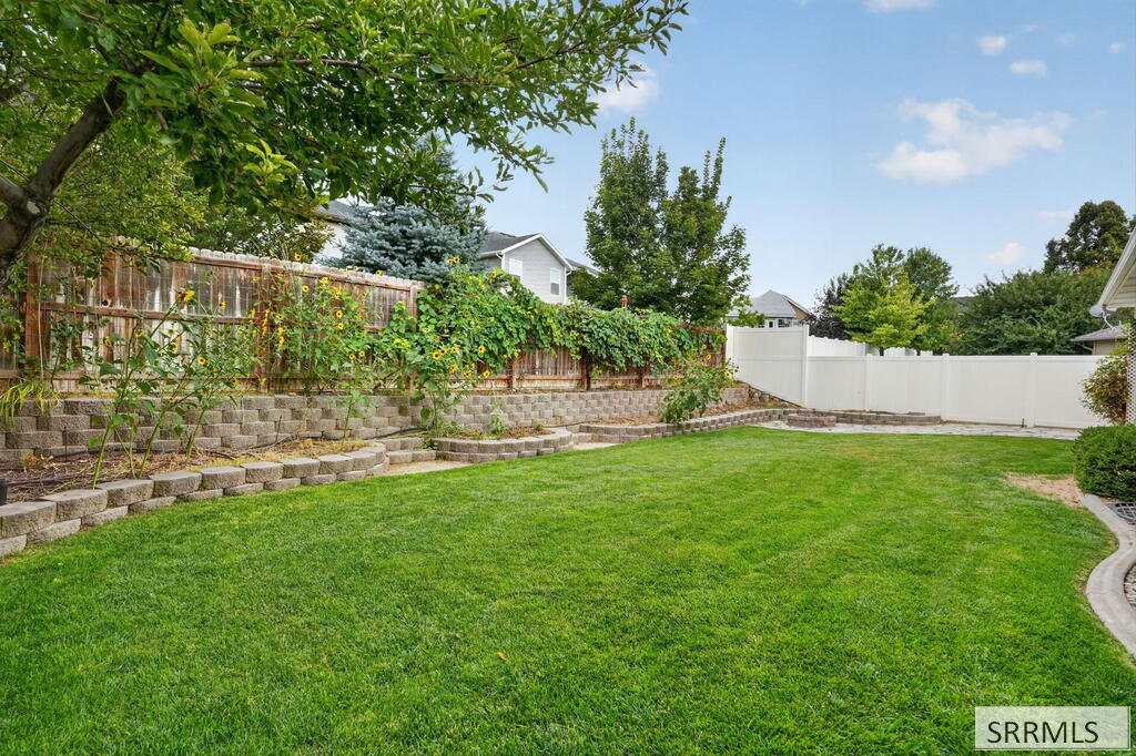 2450 Skylar Property Photo 47