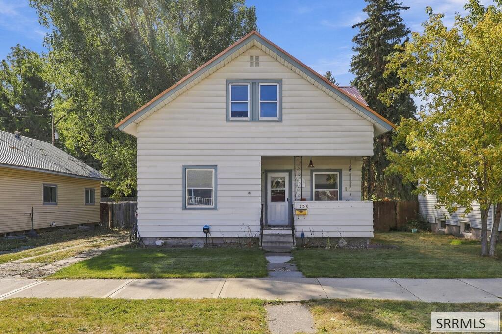 130 10th Street Property Photo 1