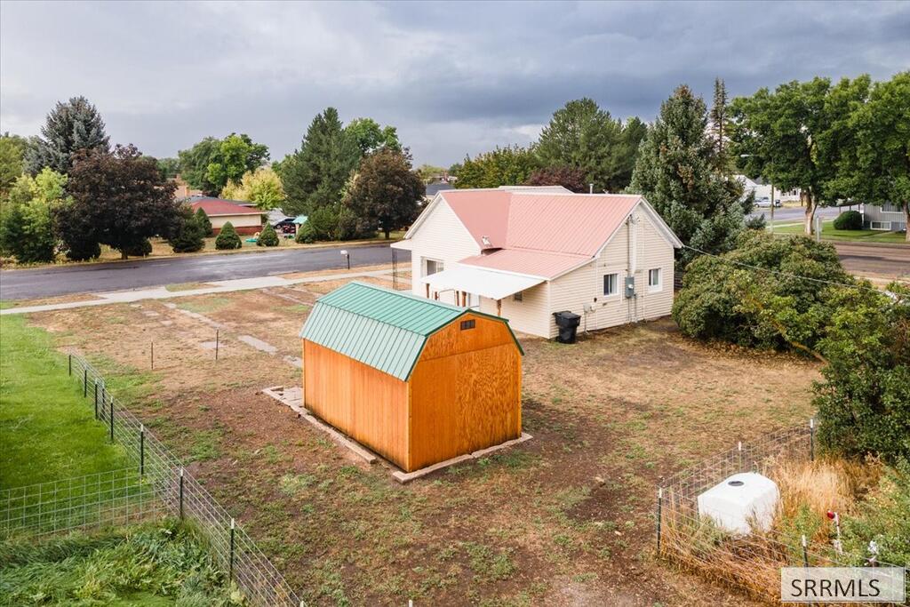 190 W 300 N Property Photo 3