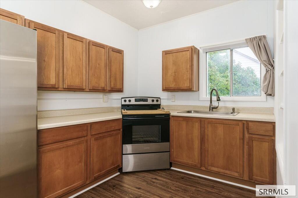 190 W 300 N Property Photo 5