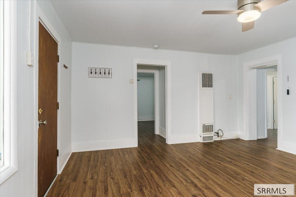 190 W 300 N Property Photo 9