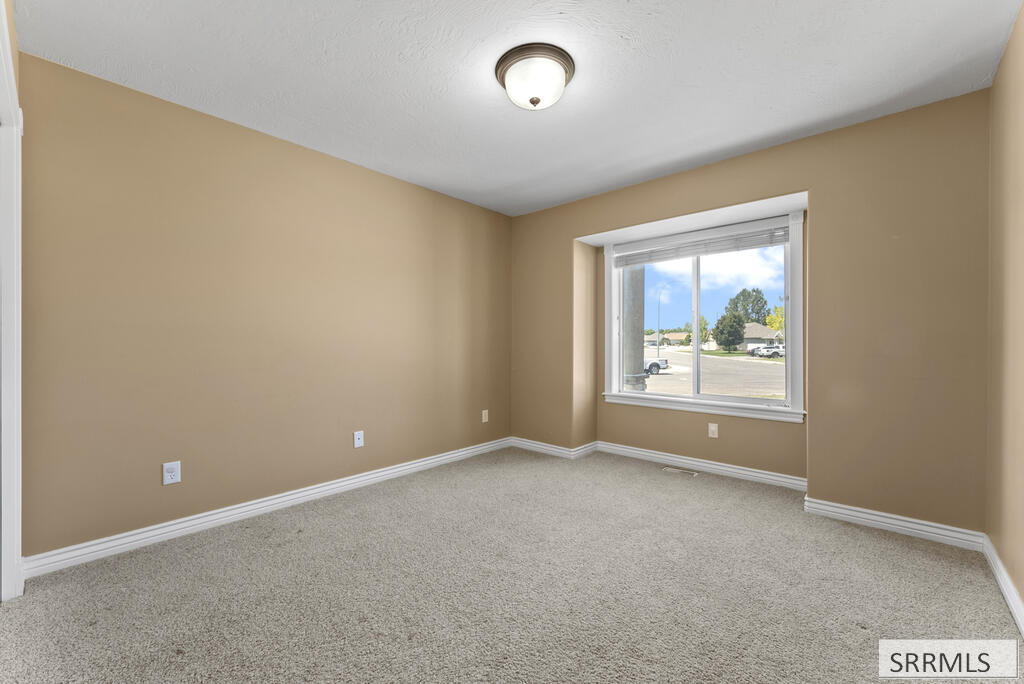 2690 Eastview Drive Property Photo 28