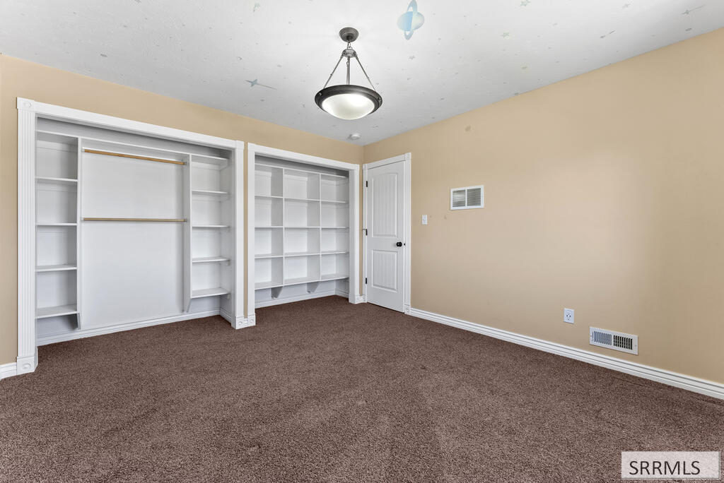 2690 Eastview Drive Property Photo 39