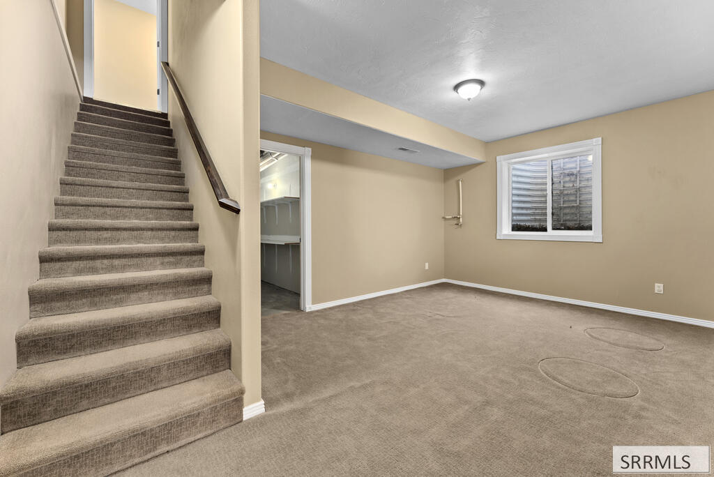 2690 Eastview Drive Property Photo 41