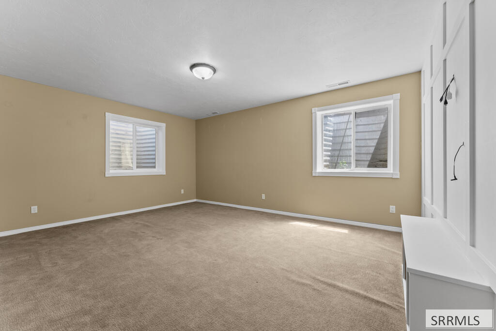 2690 Eastview Drive Property Photo 45
