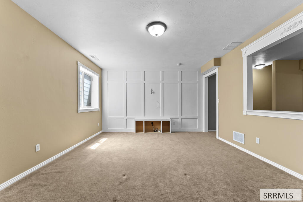 2690 Eastview Drive Property Photo 46
