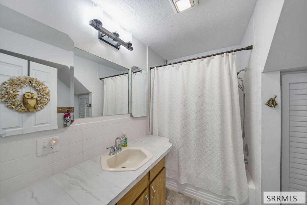 377 E 1st N Property Photo 50