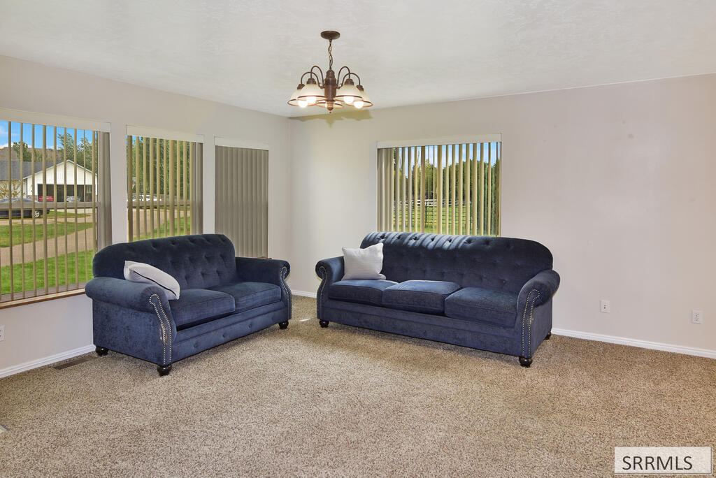 100 N High Street Property Photo 3