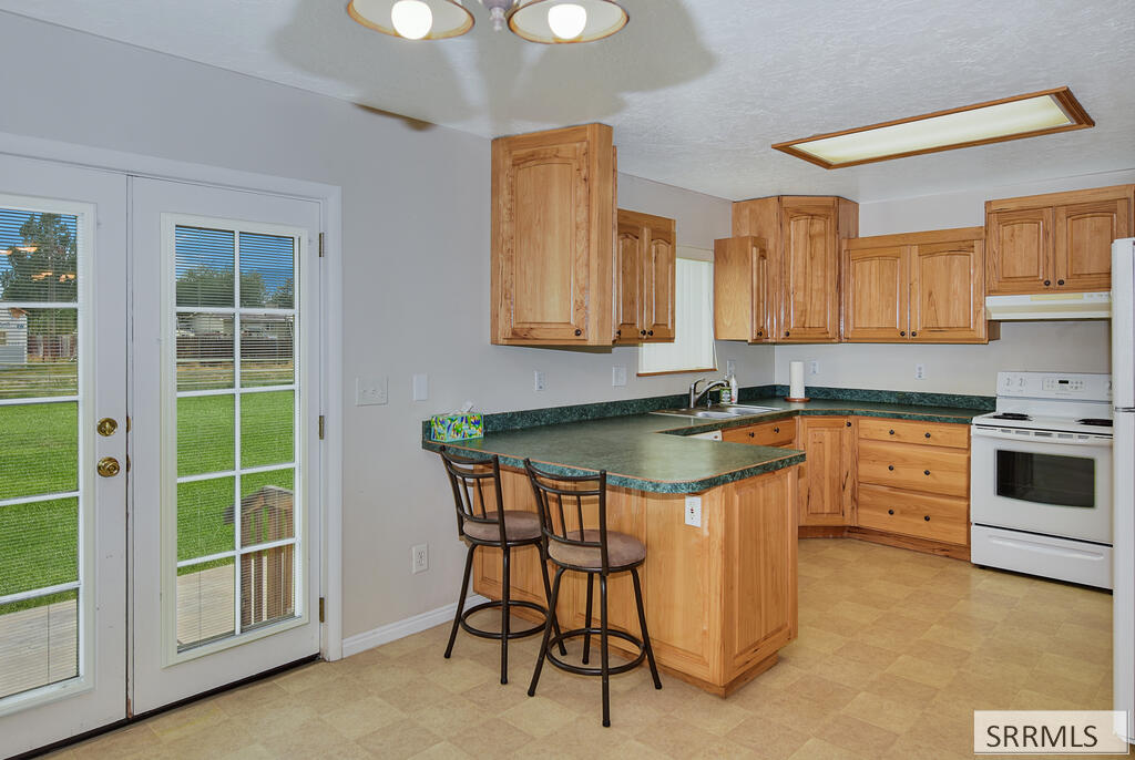 100 N High Street Property Photo 6