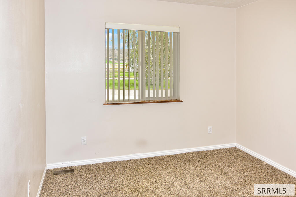 100 N High Street Property Photo 17