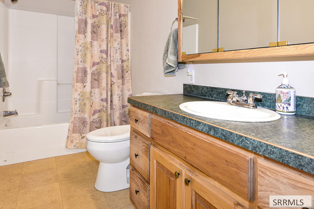 100 N High Street Property Photo 19