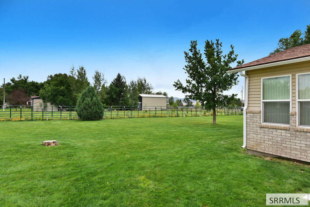 100 N High Street Property Photo 22