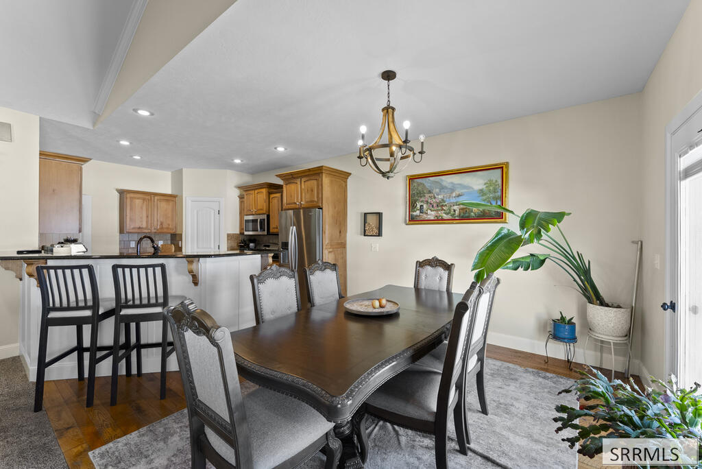 1854 Castelli Drive Property Photo 12