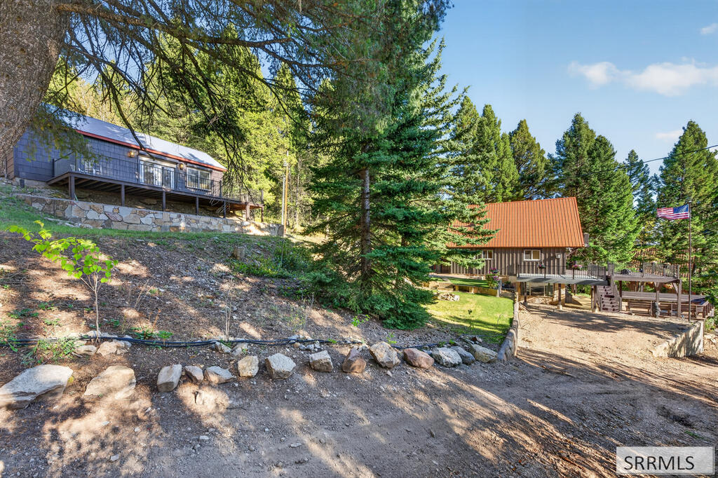 5138 Lakeview Drive Property Photo 1