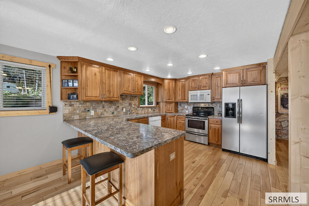 5138 Lakeview Drive Property Photo 5