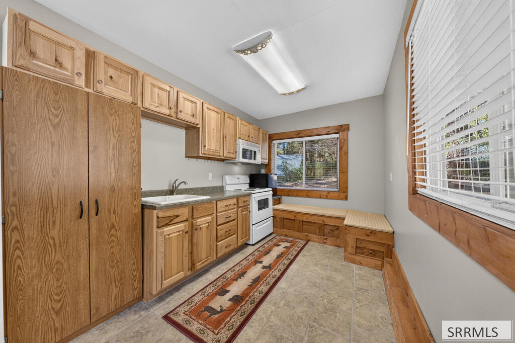 5138 Lakeview Drive Property Photo 36