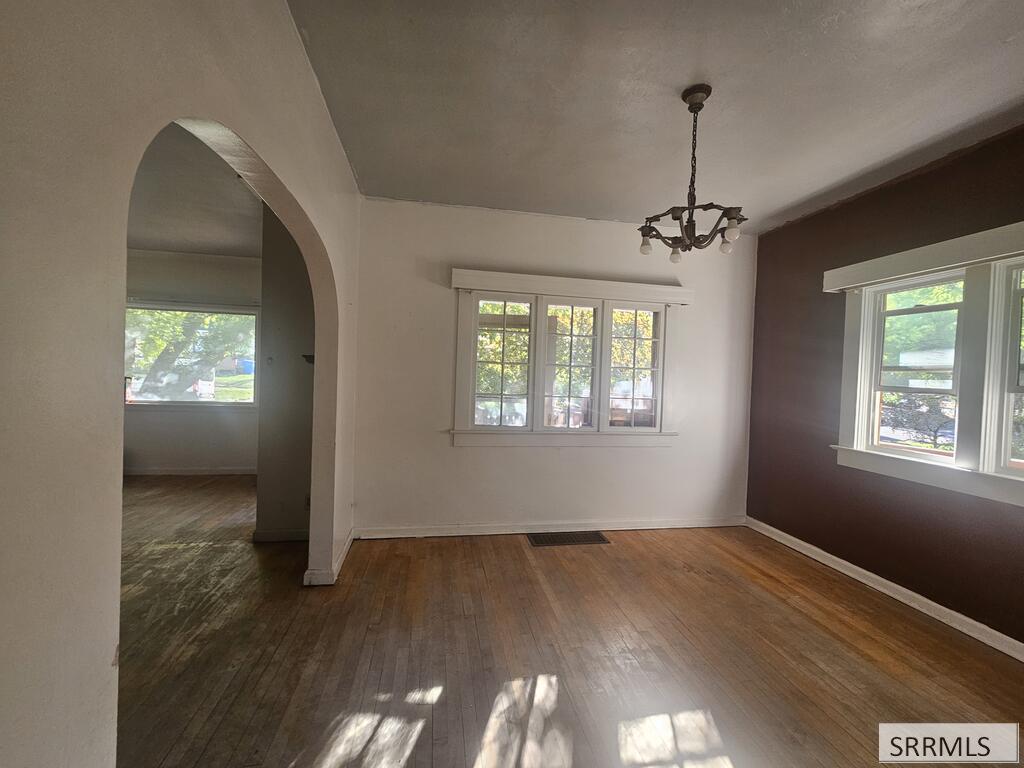 140 N Lincoln Avenue Property Photo 2