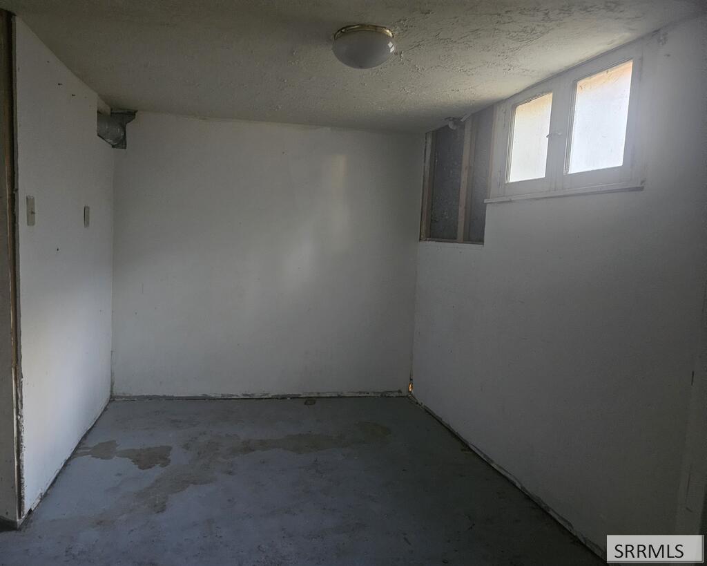 140 N Lincoln Avenue Property Photo 15