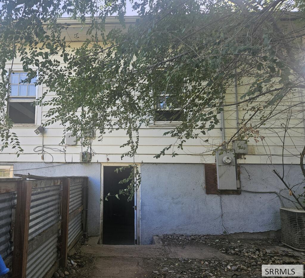 140 N Lincoln Avenue Property Photo 20