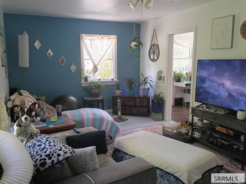 140 N Lincoln Avenue Property Photo 23