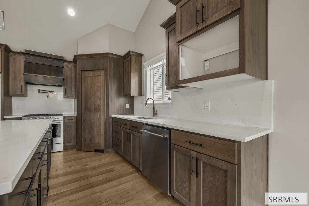 412 W 175 N Property Photo 17