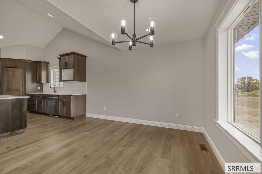 412 W 175 N Property Photo 18