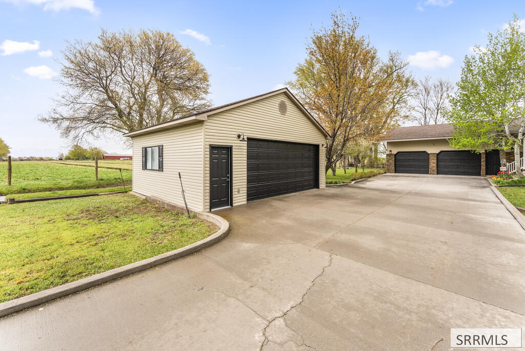 4572 E 75 N Property Photo 32