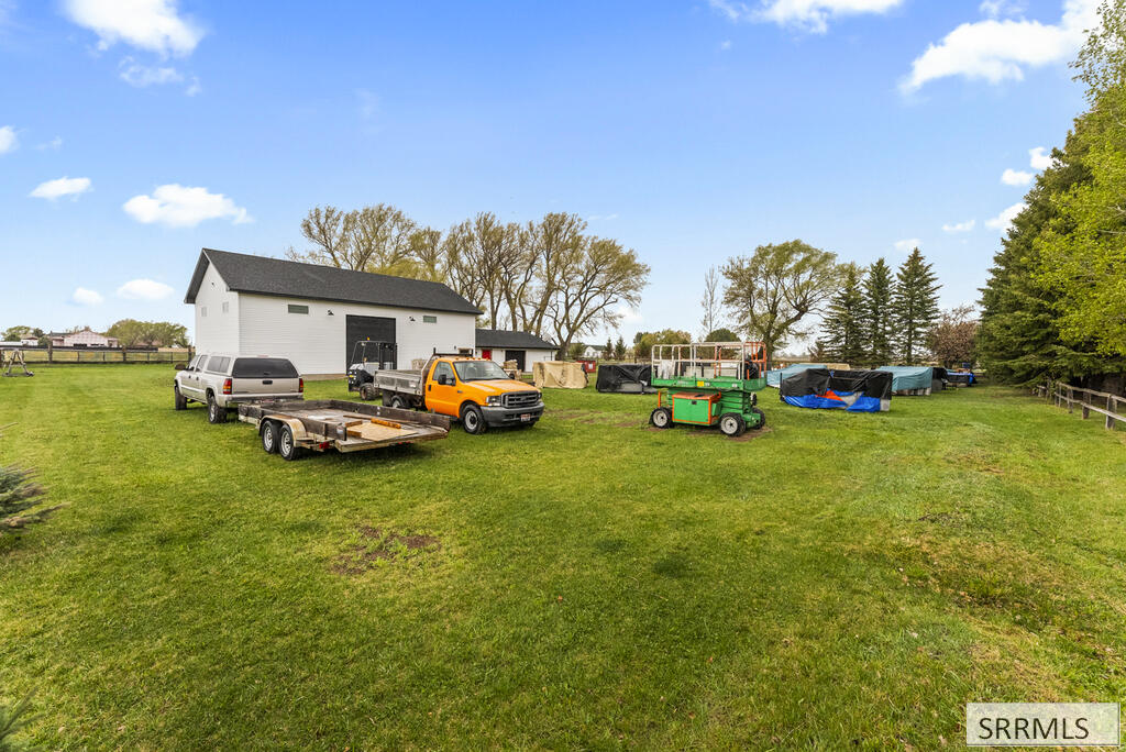 4572 E 75 N Property Photo 40