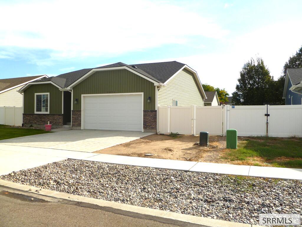 5054 Jake Avenue Property Photo 1
