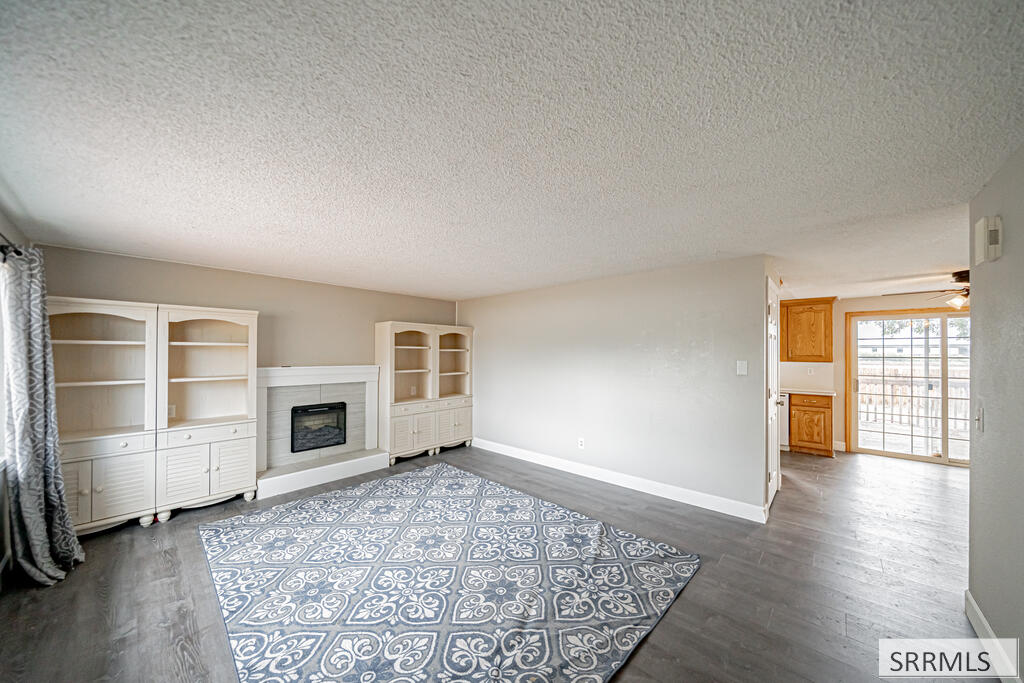2418 Stace Circle Property Photo 4
