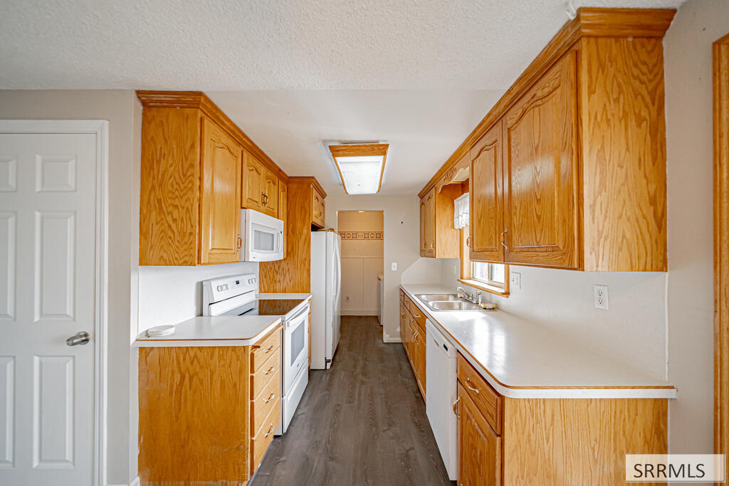 2418 Stace Circle Property Photo 11