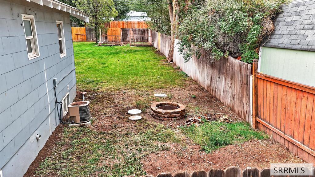 140 S 13th Ave Property Photo 34