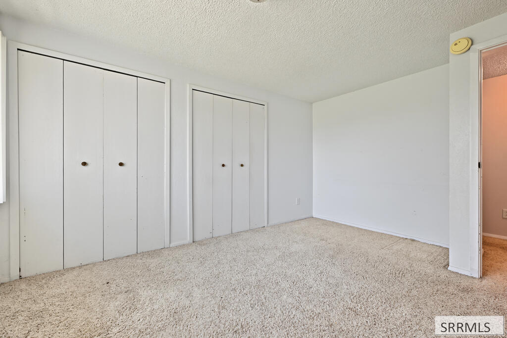 970 E 800 N Property Photo 16