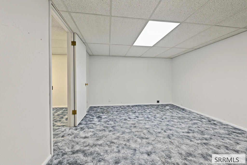 970 E 800 N Property Photo 24