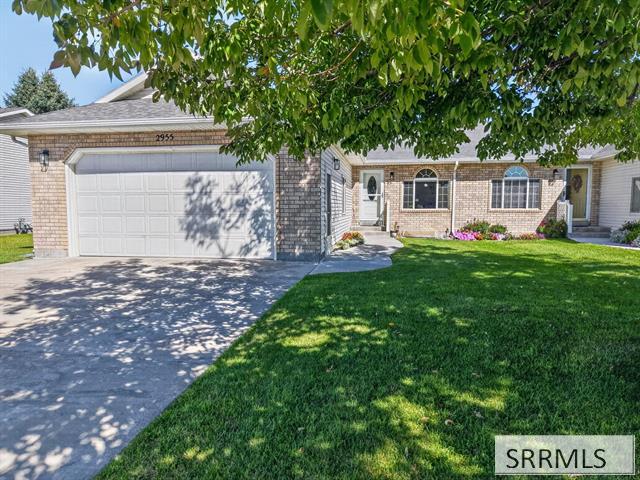 2955 E Courtyard Circle Property Photo 1