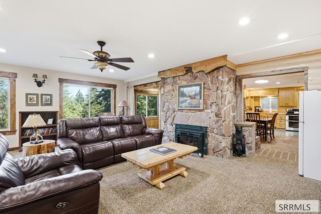 11 Upper Coyote Hollow Property Photo 12