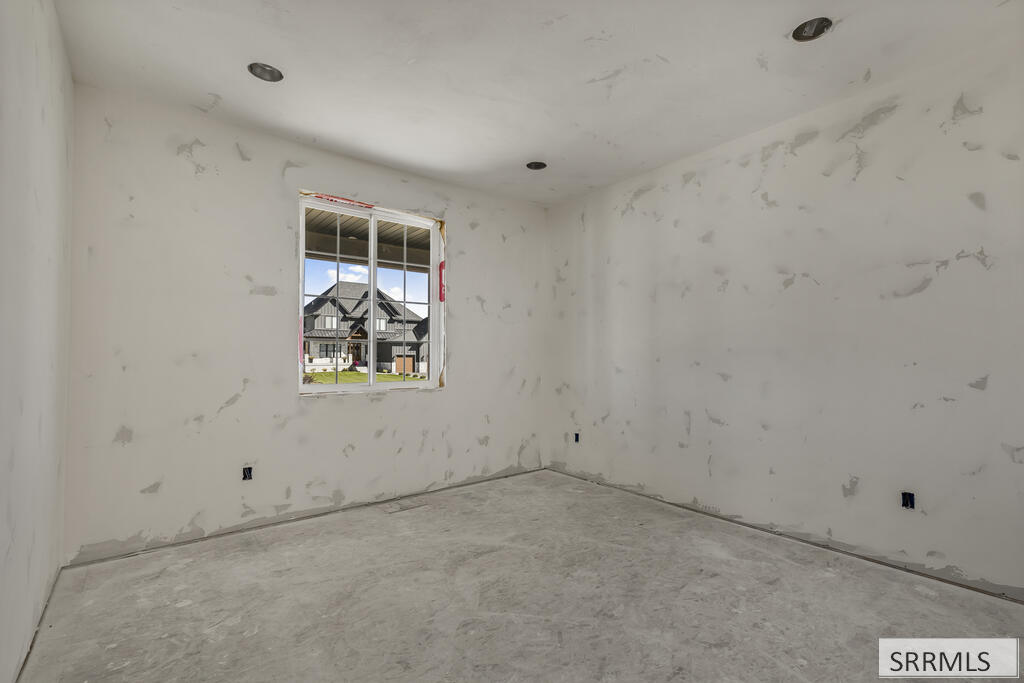 3772 E 356 N Property Photo 16