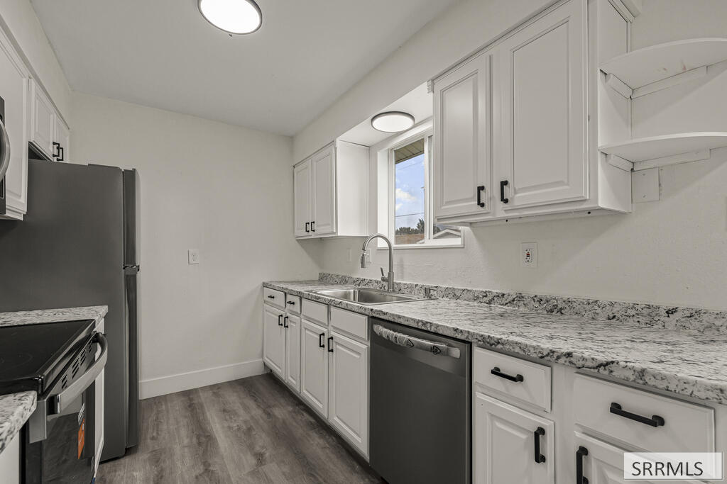 273 Brent Way Property Photo 6