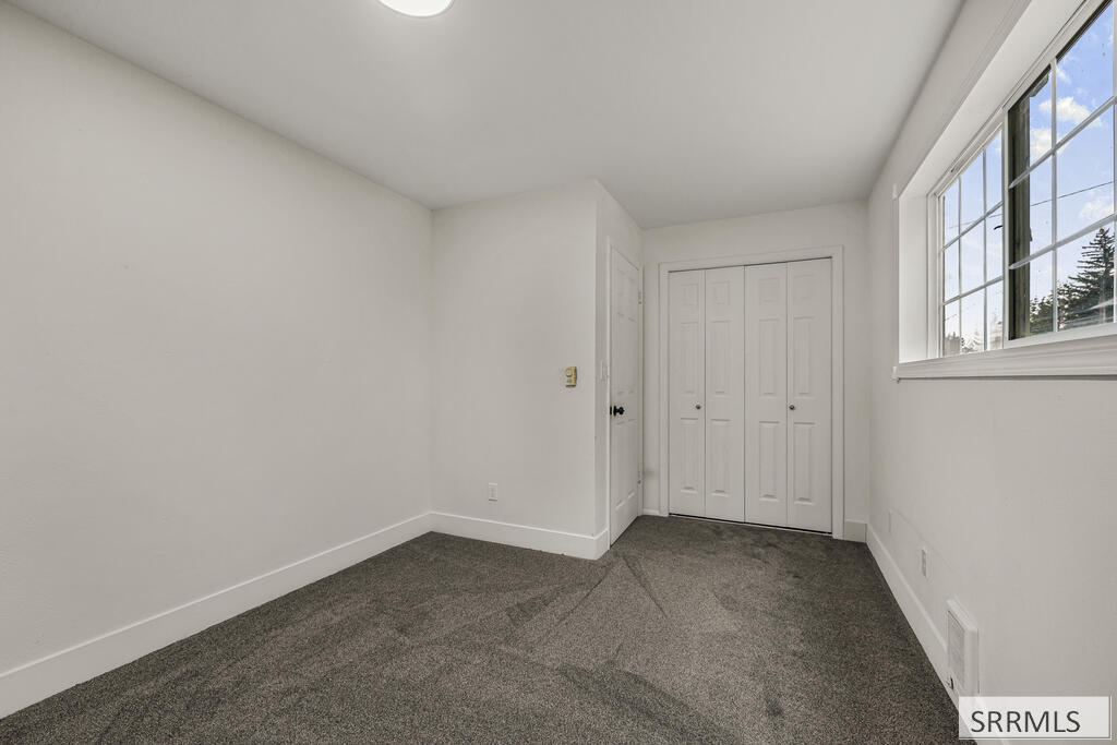 273 Brent Way Property Photo 16