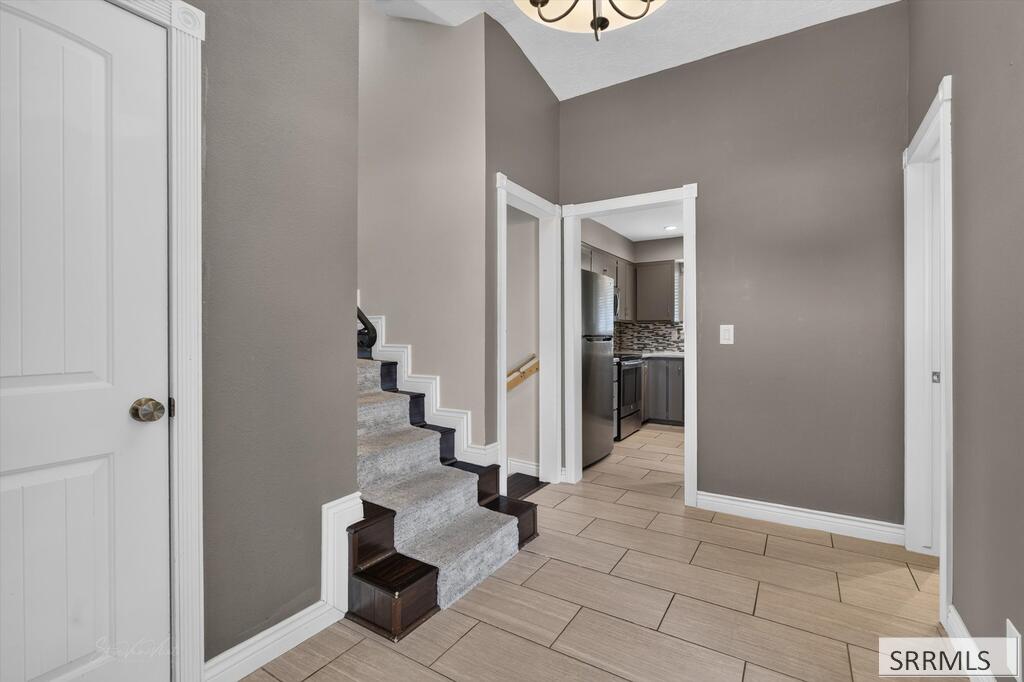2130 Diane Lane Property Photo 6