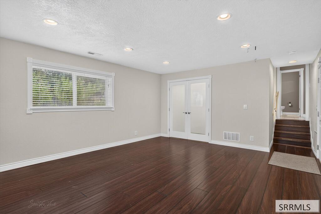 2130 Diane Lane Property Photo 29